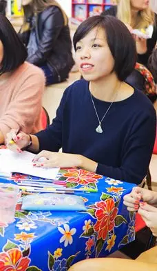Aki (Delphine Mach)