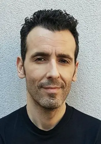 Toni Carbos