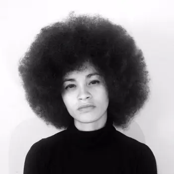 Flora Kam (Flora Kamobi)