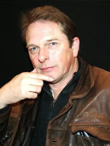 Francis Vallès