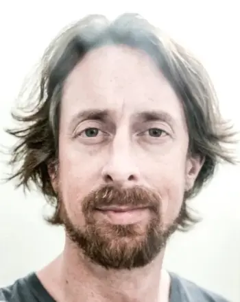 Christofer Emgård