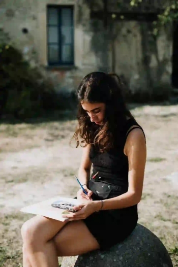 Carine Borgi