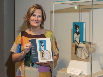 Janine Barchas