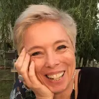 Amélie Sarn