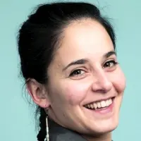Hélène Bekmezian