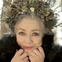 Claudine Glot