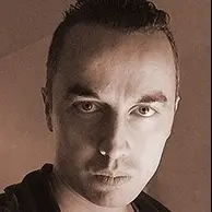 Cédric Peyravernay