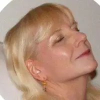 Julia Lacquement