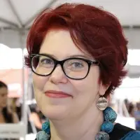 Claudia Gray