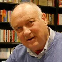 Louis De Bernières