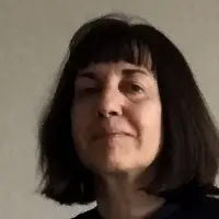 Nathalie Crom