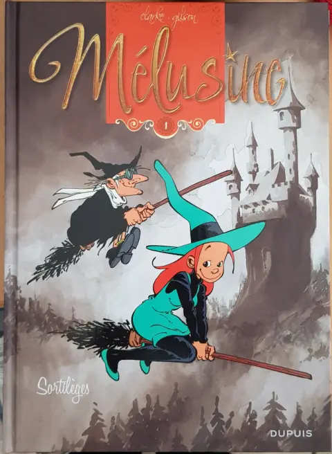 Couverture de l'album Mélusine Tome 1 Sortilèges