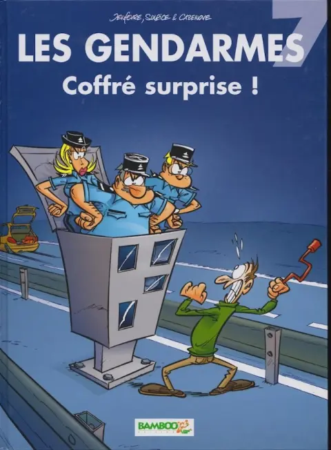 Couverture de l'album Les Gendarmes Tome 7 Coffré surprise !