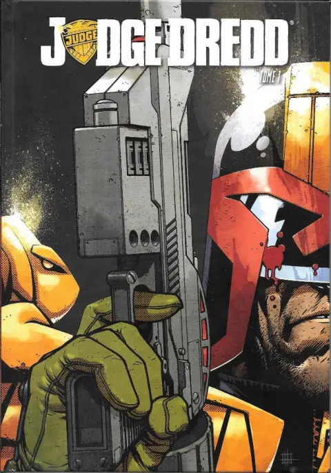 Couverture de l'album Judge Dredd Tome 1