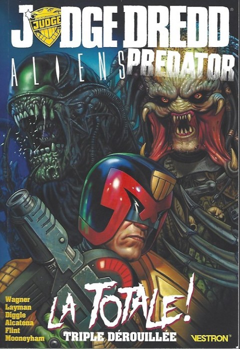 Couverture de l'album Judge Dredd/Aliens/Predator La totale! triple dérouillée