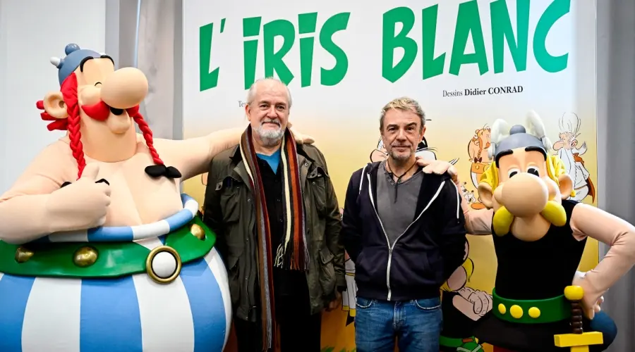 Didier Conrad et Fabcaro (photo Julien De Rosa / AFP)